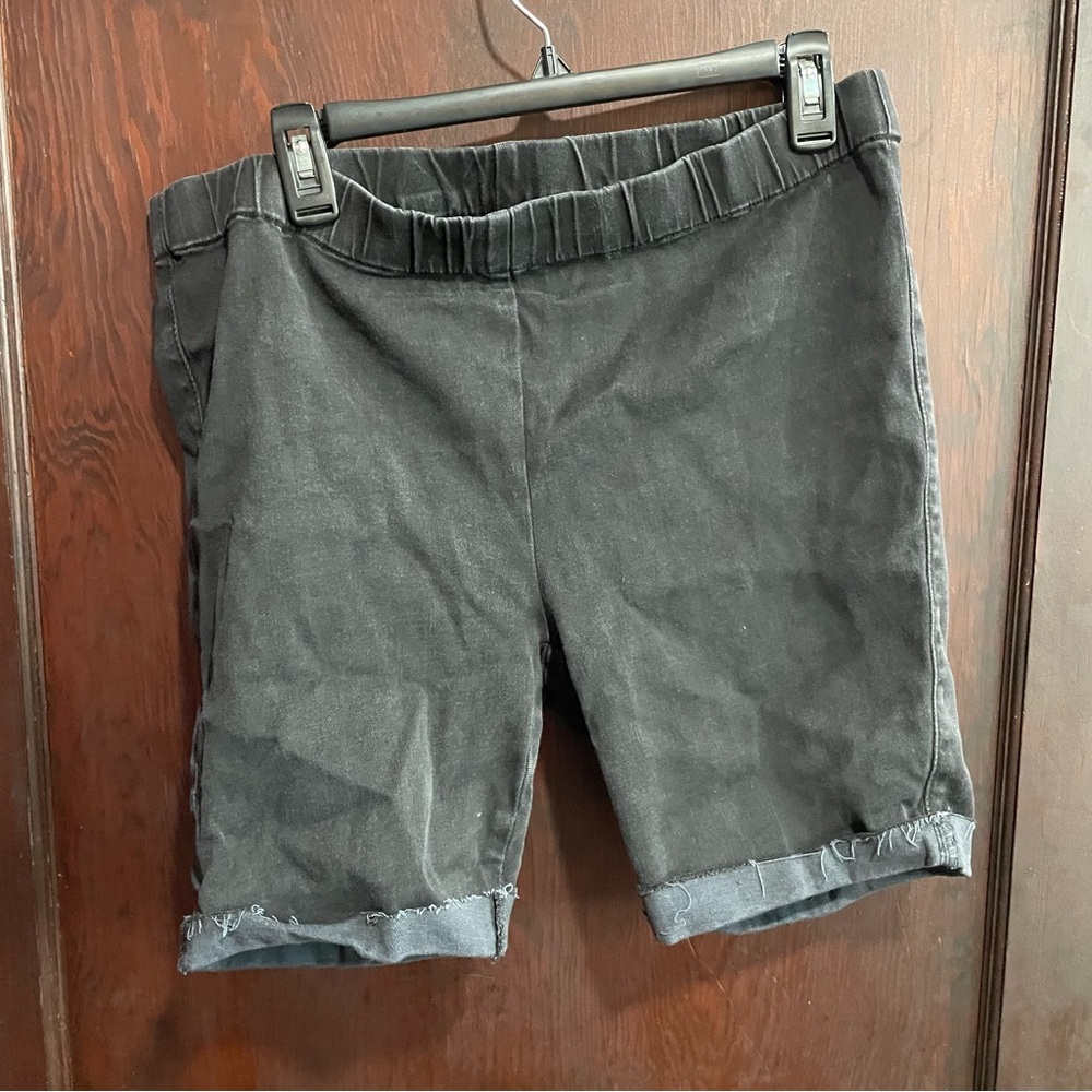 Pure Energy Size 2 Gray Shorts